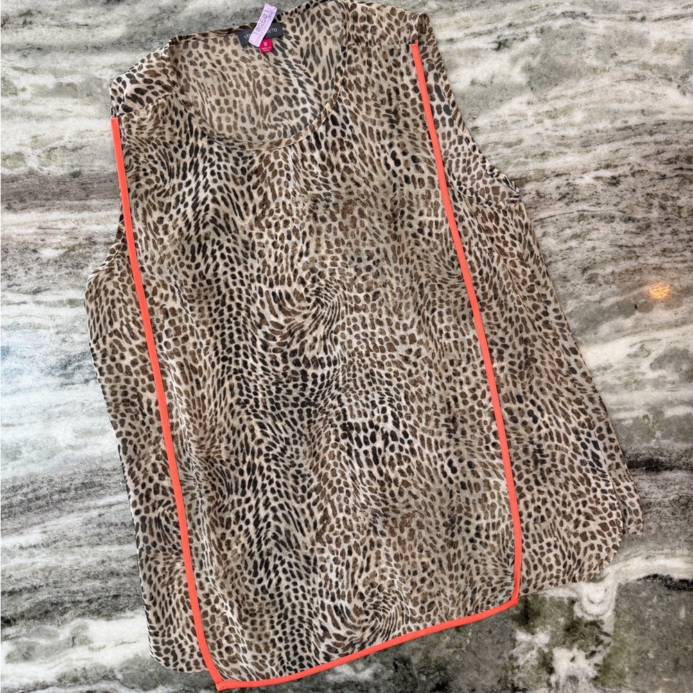 Vince Camuto Leopard Print Sleeveless Blouse Top
Size 6